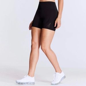 🍑🔥NEW Black Energy Seamless Shorts!